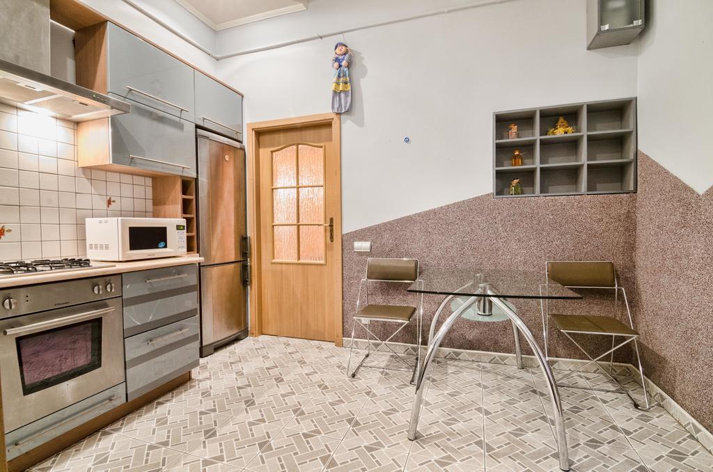 Apartamenty Lesi Ukrainky 17 Lviv Kamer foto